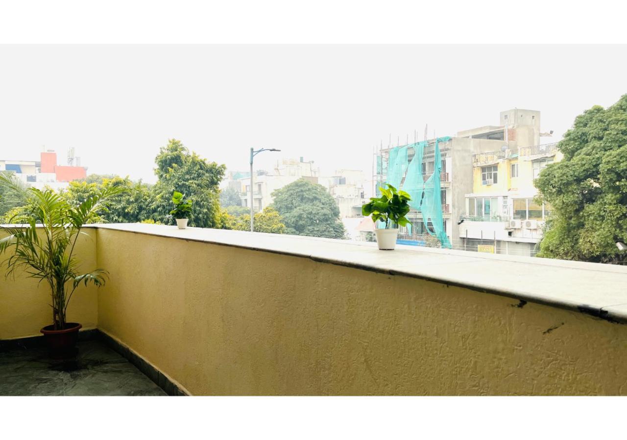 Apartment Bluo 2Bhk - Greater Kailash Lift Balcony Parking *